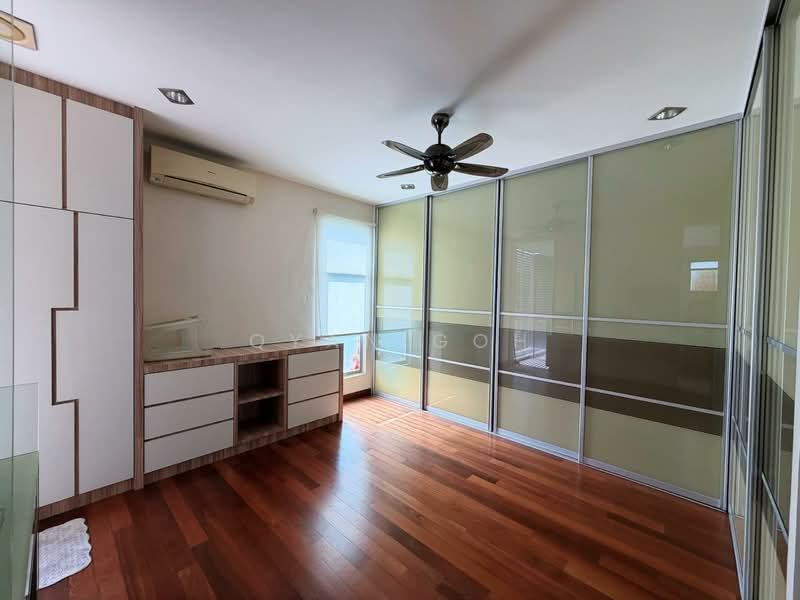 Rumah Berkembar untuk Dijual di Bay Garden (Bayan Lepas) - Qyan Goh - Bedroom - PropertyGuru.com.my