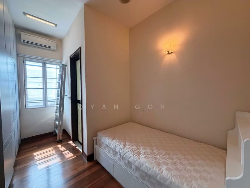 Rumah Berkembar untuk Dijual di Bay Garden (Bayan Lepas) - Qyan Goh - Bedroom - PropertyGuru.com.my