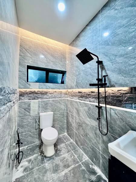 1-storey Terraced House for Sale in Taman Skudai Baru (Skudai) - Darren Siu - Bathroom - PropertyGuru.com.my