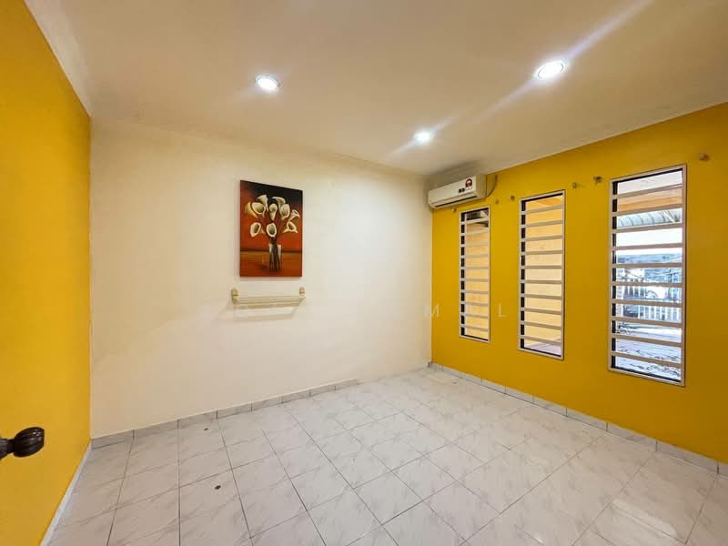 Rumah Teres untuk Dijual di Seksyen 24 (Shah Alam) - Aqil Kamal - PropertyGuru.com.my