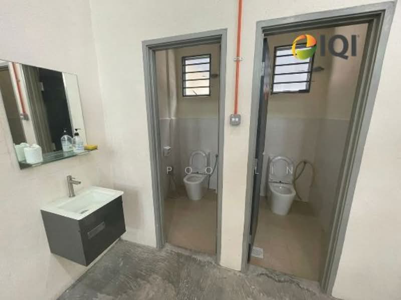 Kilang untuk Disewa di Kampung Bukit Minyak (Bukit Mertajam) - Tan Pooi Lin - Bathroom - PropertyGuru.com.my