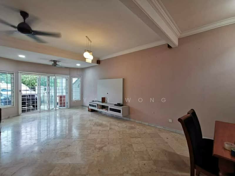 Rumah Teres 2 Tingkat untuk Dijual di SS 21, Damansara Utama (Petaling Jaya) - Bryan Wong - Living Room - PropertyGuru.com.my