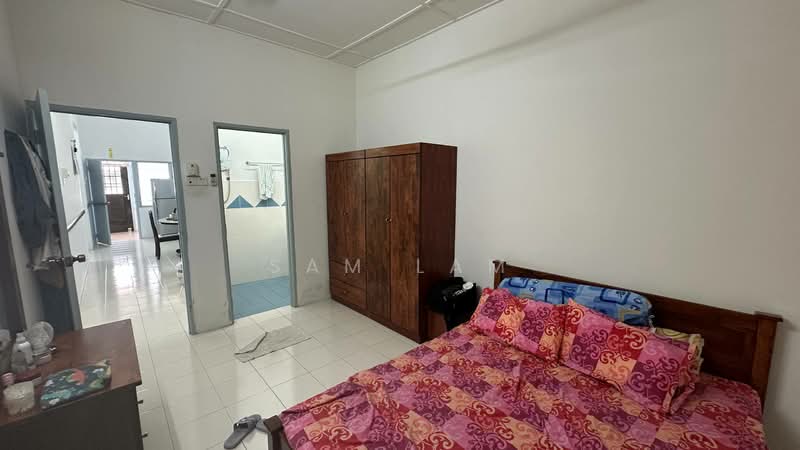 1-storey Terraced House for Sale in Taman Perpaduan Koperasi (Tambun) - Sam Lam - Bedroom - PropertyGuru.com.my