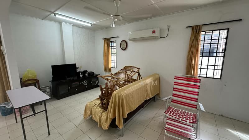 1-storey Terraced House for Sale in Taman Perpaduan Koperasi (Tambun) - Sam Lam - Living Room - PropertyGuru.com.my