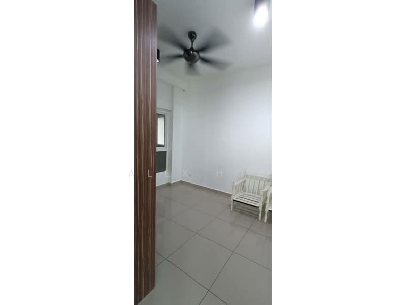 Servis Apartment untuk Disewa di Seasons Amara Larkin - Alex How - Living Room - PropertyGuru.com.my