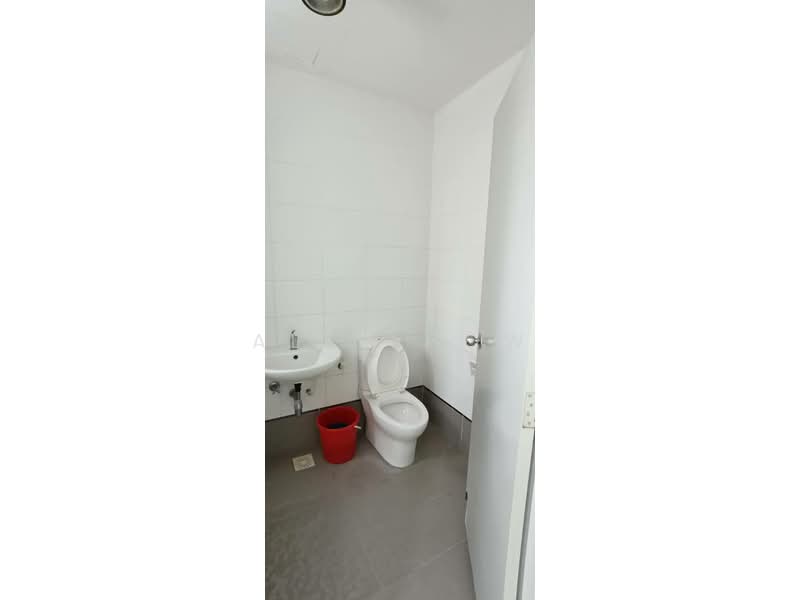 Servis Apartment untuk Disewa di Seasons Amara Larkin - Alex How - Bathroom - PropertyGuru.com.my