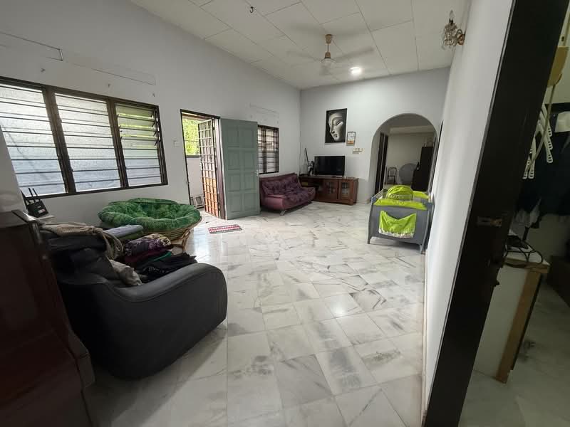 Bungalow for Sale in Tambun (Perak) - Sam Lam - Living Room - PropertyGuru.com.my