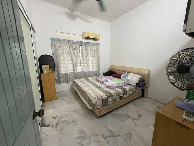 Bungalow for Sale in Tambun (Perak) - Sam Lam - Bedroom - PropertyGuru.com.my