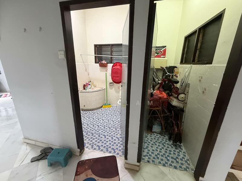 Bungalow for Sale in Tambun (Perak) - Sam Lam - Bathroom - PropertyGuru.com.my