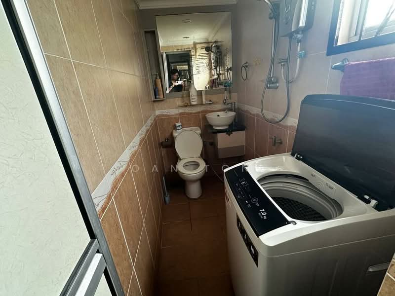 Service Residence for Sale at The Embassy (Bangunan Duta Impian) - Joan Tong - Bathroom - PropertyGuru.com.my