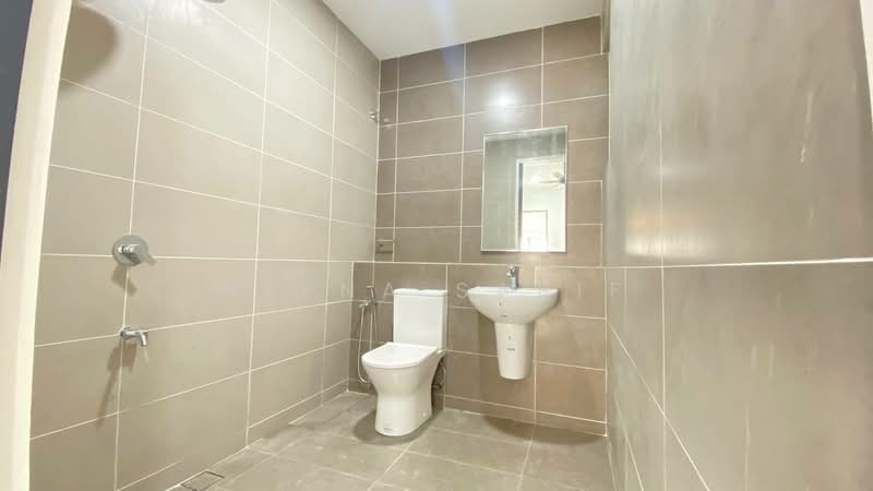 Rumah Teres 2 Tingkat untuk Dijual di Shah Alam (Selangor) - Reena Sarif - Bathroom - PropertyGuru.com.my