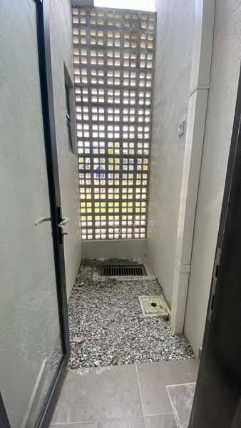 Rumah Teres 2 Tingkat untuk Dijual di Shah Alam (Selangor) - Reena Sarif - Exterior - PropertyGuru.com.my