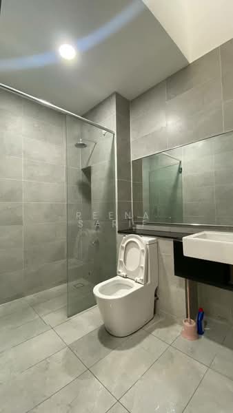 Rumah Teres 2 Tingkat untuk Dijual di Shah Alam (Selangor) - Reena Sarif - Bathroom - PropertyGuru.com.my