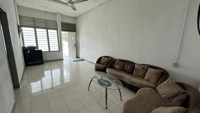 1-storey Terraced House for Rent in Taman Canning (Ipoh) - Kelvin Chong - Living Room - PropertyGuru.com.my
