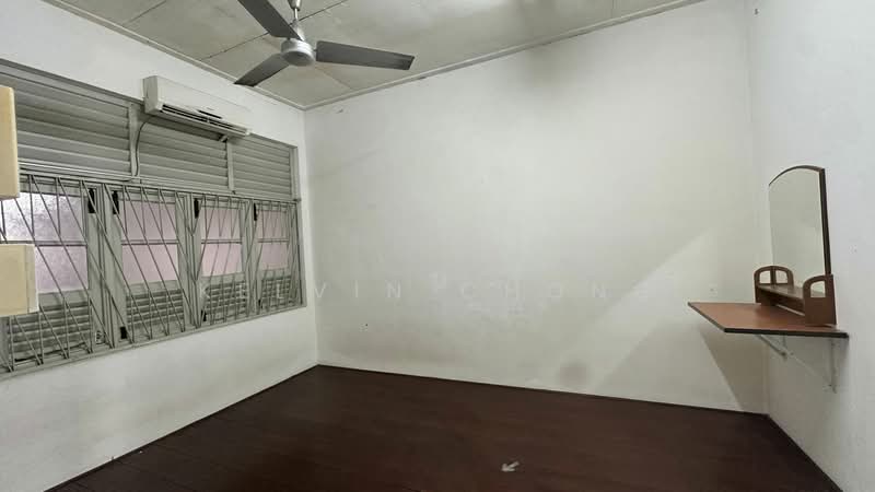 1-storey Terraced House for Rent in Taman Canning (Ipoh) - Kelvin Chong - Bedroom - PropertyGuru.com.my