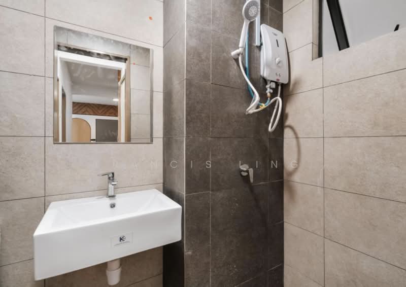 Service Residence for Sale at Kenwingston Skylofts - Francis Ling - Bathroom - PropertyGuru.com.my