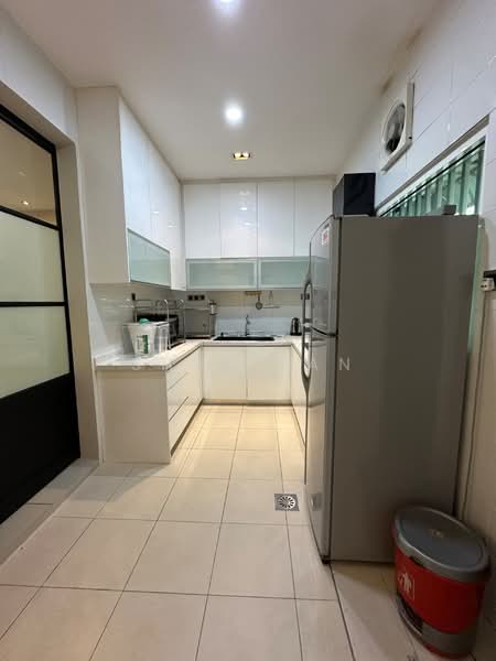 2-storey Terraced House for Rent in Setia Alam (Selangor) - Shue Tan - Kitchen - PropertyGuru.com.my