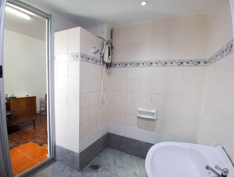 Condominium for Sale at Menara Jaya - Zul Syafiq - Bathroom - PropertyGuru.com.my