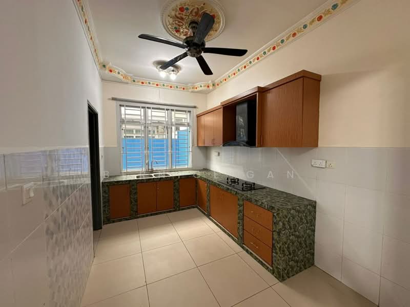Banglo Pautan untuk Dijual di Taman Mutiara Rini (Skudai) - Bernice Gan - Kitchen - PropertyGuru.com.my