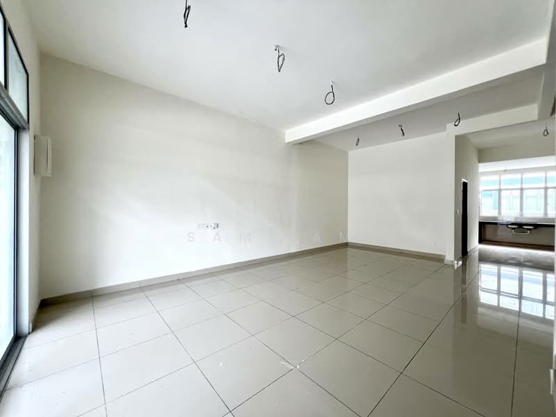 Rumah Teres 2 Tingkat untuk Dijual di Bandar Baru Sri Klebang (Chemor) - Sam Lam - Living Room - PropertyGuru.com.my