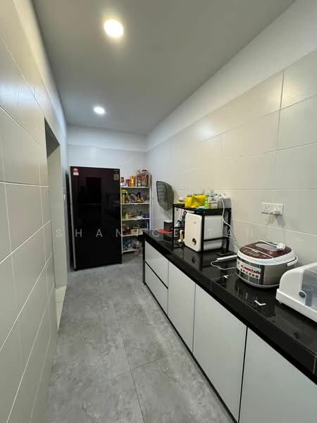 2-storey Terraced House for Sale in Johor Bahru (Johor) - Shanice Tan - Kitchen - PropertyGuru.com.my