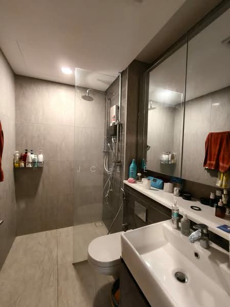 Service Residence for Sale at Cantara Residences - Jc Lee - Bathroom - PropertyGuru.com.my