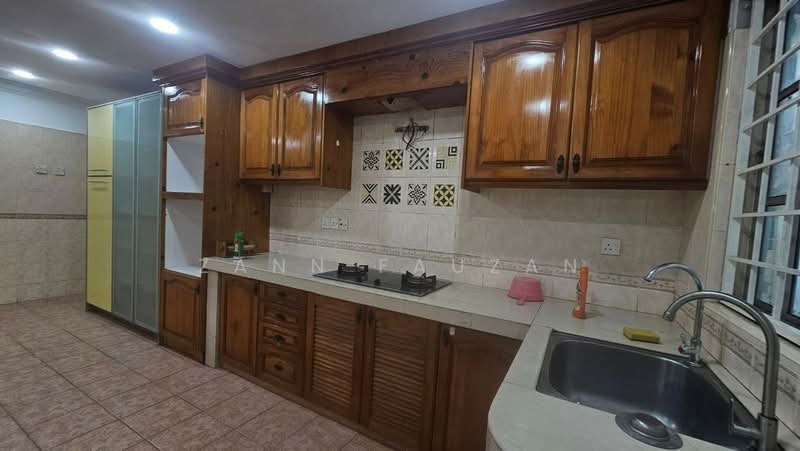 2-storey Terraced House for Sale in Taman Bukit Saga (Shah Alam) - Zann Fauzan - Kitchen - PropertyGuru.com.my