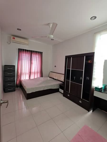 2.5-storey Terraced House for Sale in Austin Crest (Johor Bahru) - Jun Weng Tan - Bedroom - PropertyGuru.com.my