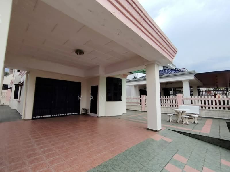 Semi-Detached House for Sale in Taman Sri Kluang (Kluang) - May Tan - Exterior - PropertyGuru.com.my