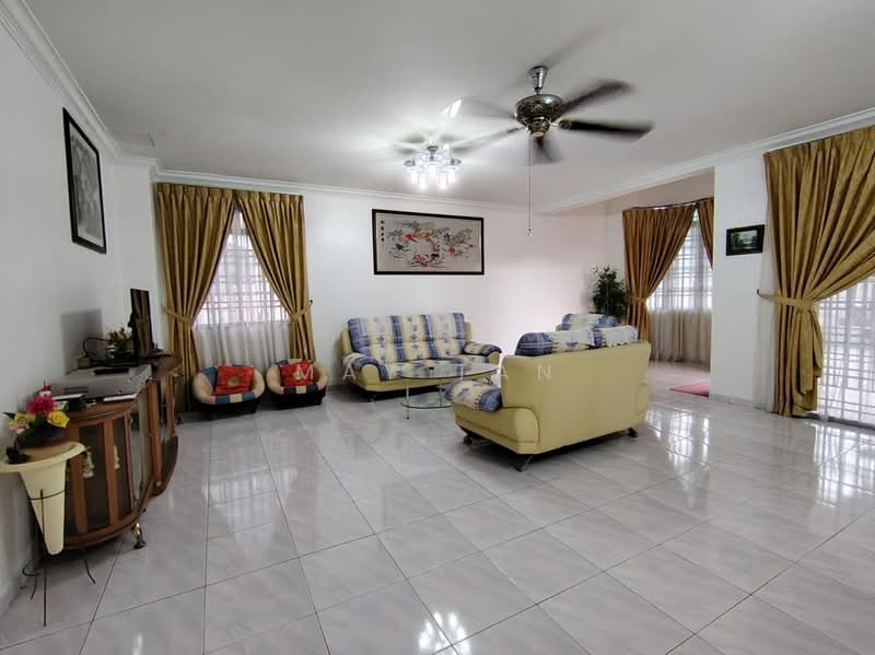 Semi-Detached House for Sale in Taman Sri Kluang (Kluang) - May Tan - Living Room - PropertyGuru.com.my
