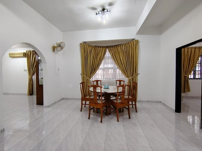 Semi-Detached House for Sale in Taman Sri Kluang (Kluang) - May Tan - Dining Room - PropertyGuru.com.my