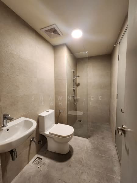Servis Apartment untuk Disewa di 8th & Stellar - Shawn Lee Kah Kit - Bathroom - PropertyGuru.com.my