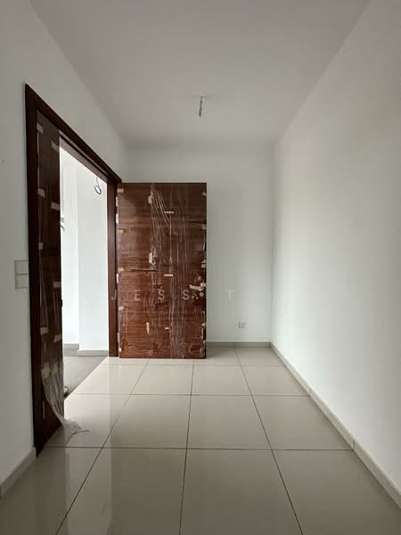 Semi-Detached House for Sale in Shah Alam (Selangor) - Jess Tee - Entrance - PropertyGuru.com.my