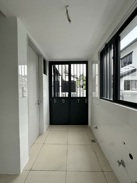 Semi-Detached House for Sale in Shah Alam (Selangor) - Jess Tee - Entrance - PropertyGuru.com.my