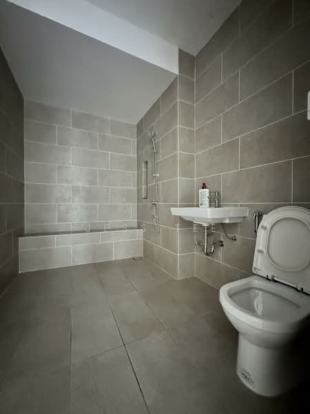 Semi-Detached House for Sale in Shah Alam (Selangor) - Jess Tee - Bathroom - PropertyGuru.com.my