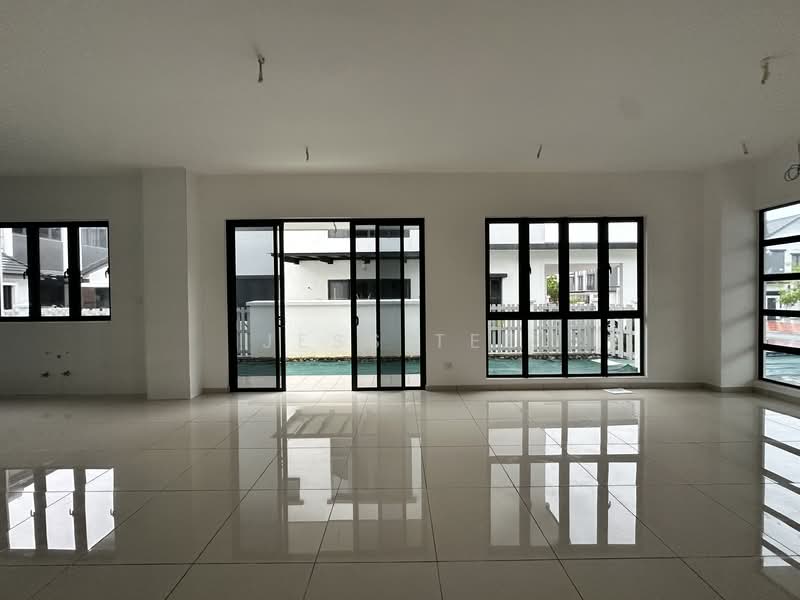 Semi-Detached House for Sale in Shah Alam (Selangor) - Jess Tee - Living Room - PropertyGuru.com.my