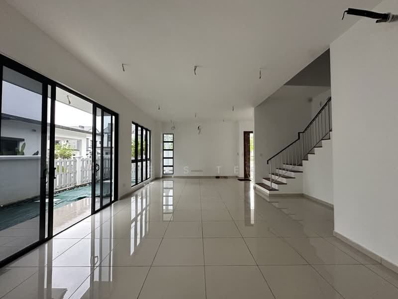 Semi-Detached House for Sale in Shah Alam (Selangor) - Jess Tee - Living Room - PropertyGuru.com.my