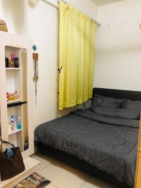 Kediaman Servis untuk Dijual di Silk Residence - Hwa Kong Ding - Bedroom - PropertyGuru.com.my