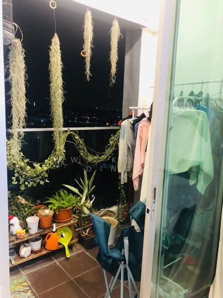 Kediaman Servis untuk Dijual di Silk Residence - Hwa Kong Ding - Balcony - PropertyGuru.com.my