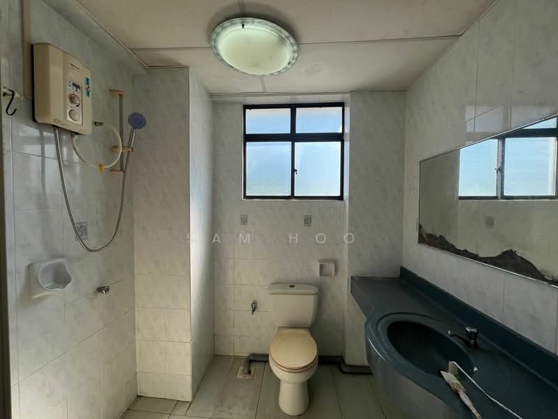Condominium for Sale at Pelangi Kondominium (Sentul) - Sam Hoo - Bathroom - PropertyGuru.com.my