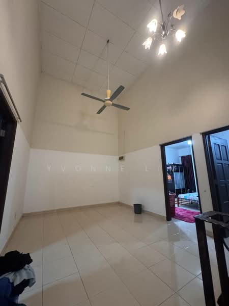 2-storey Terraced House for Sale in Bandar Dato Onn (Tebrau) - Yvonne Lim - Living Room - PropertyGuru.com.my