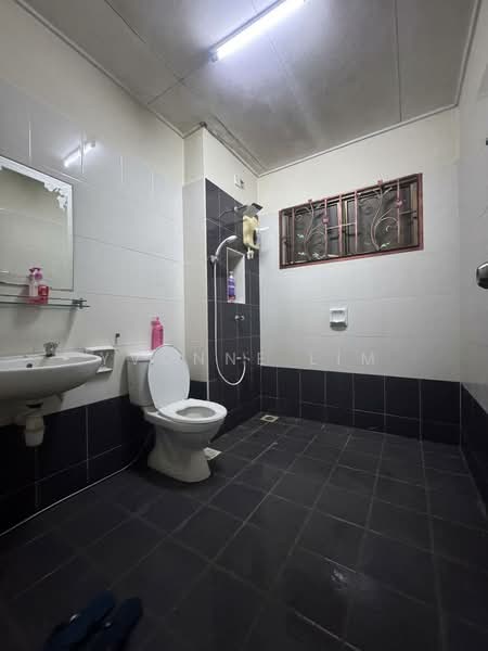 2-storey Terraced House for Sale in Bandar Dato Onn (Tebrau) - Yvonne Lim - Bathroom - PropertyGuru.com.my