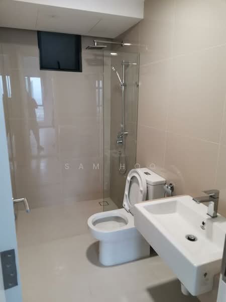 Kediaman Servis untuk Dijual di United Point (Residensi Berpadu) - Sam Hoo - Bathroom - PropertyGuru.com.my