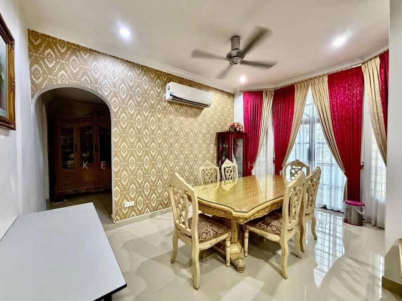 Rumah Banglo untuk Dijual di Sungai Buloh (Selangor) - Keasavan Hari Krishnan - Dining Room - PropertyGuru.com.my