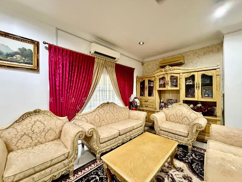 Rumah Banglo untuk Dijual di Sungai Buloh (Selangor) - Keasavan Hari Krishnan - Living Room - PropertyGuru.com.my