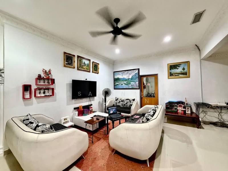 Rumah Banglo untuk Dijual di Sungai Buloh (Selangor) - Keasavan Hari Krishnan - Living Room - PropertyGuru.com.my