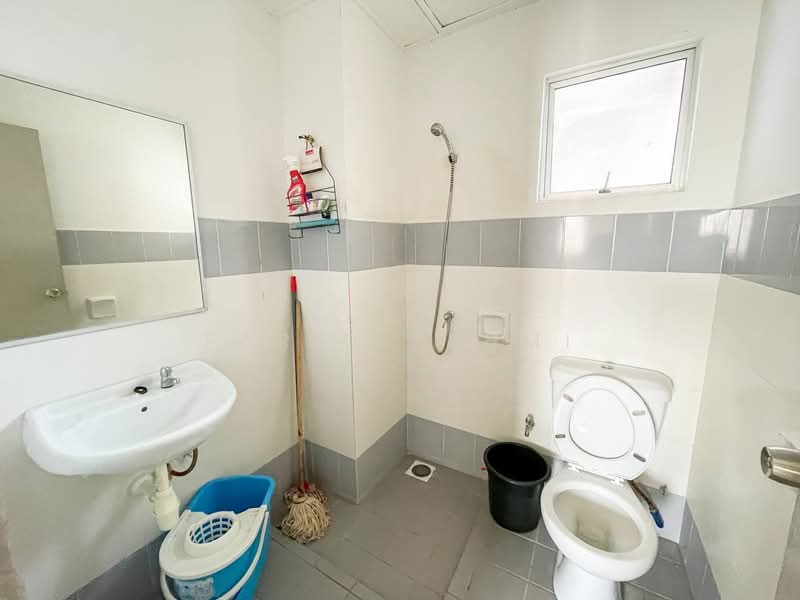 Condominium for Sale at Saujana Aster - Farid Fahmi - Bathroom - PropertyGuru.com.my