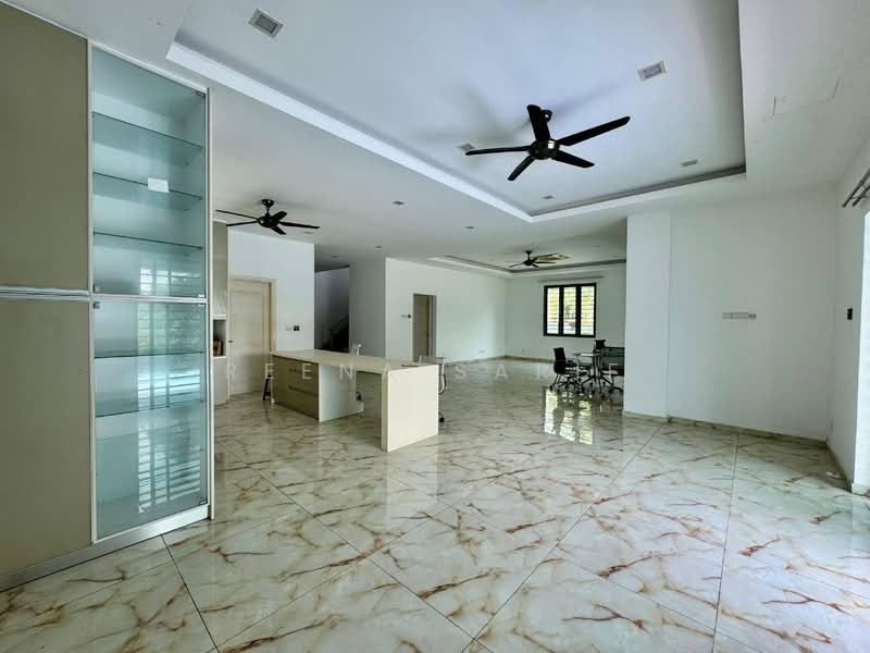Bungalow for Sale in Shah Alam (Selangor) - Reena Sarif - Living Room - PropertyGuru.com.my
