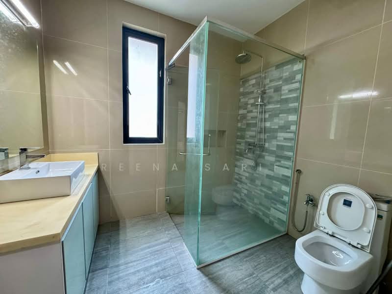 Bungalow for Sale in Shah Alam (Selangor) - Reena Sarif - Bathroom - PropertyGuru.com.my