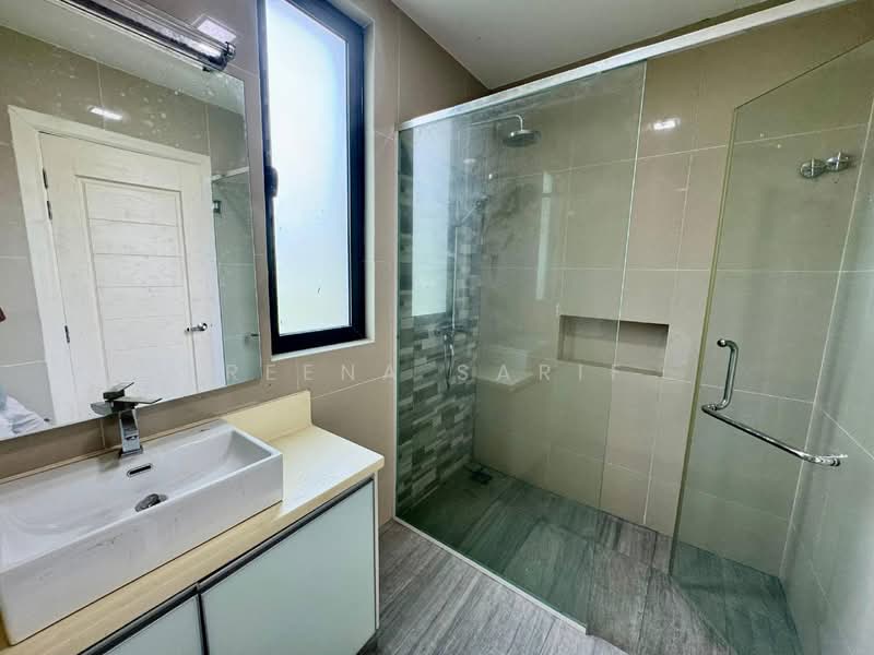 Bungalow for Sale in Shah Alam (Selangor) - Reena Sarif - Bathroom - PropertyGuru.com.my